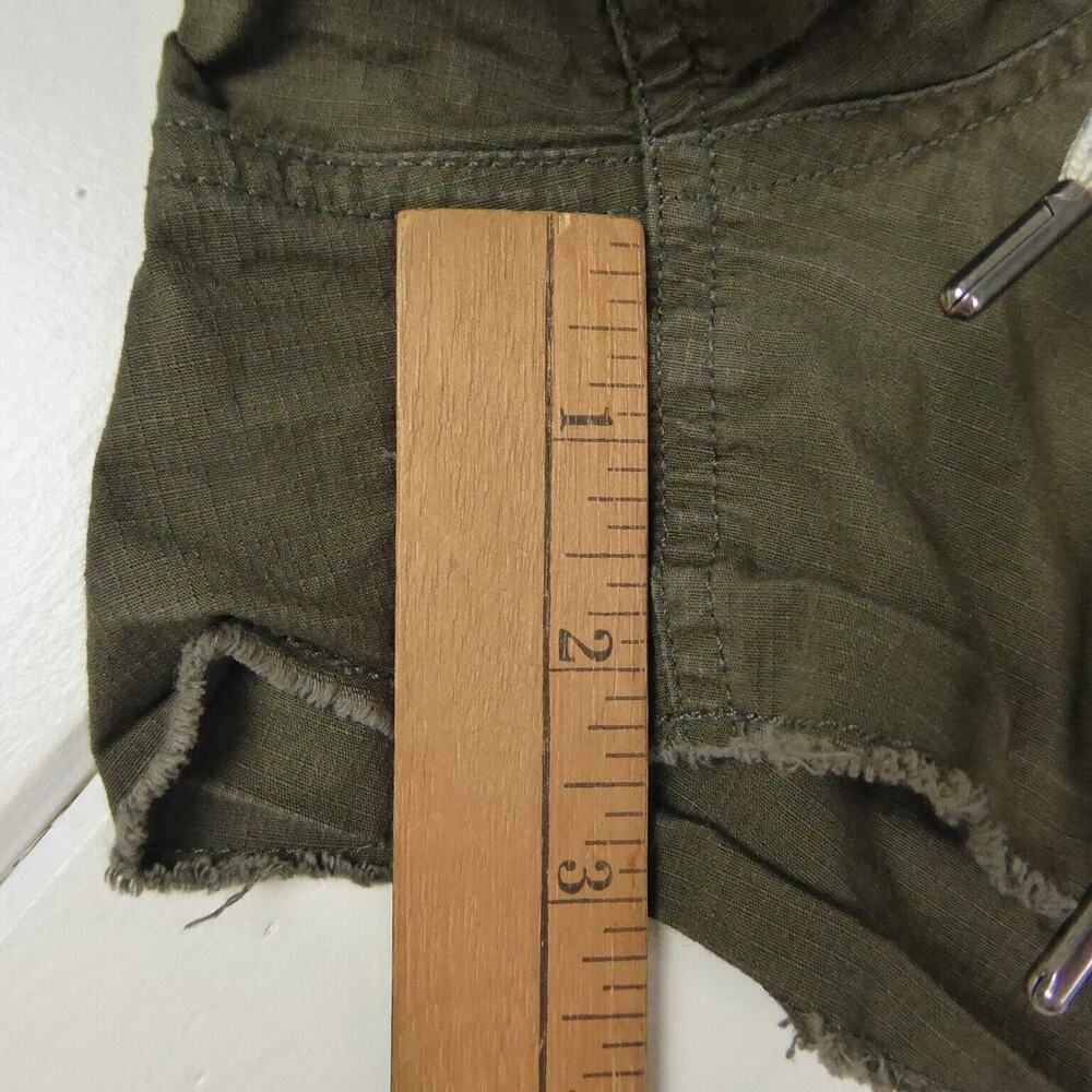 Vuori Shorts Womens SZ M 2.5" Inseam Vintage Ripstop Raw Hem Lightweight Casual - Picture 7 of 12